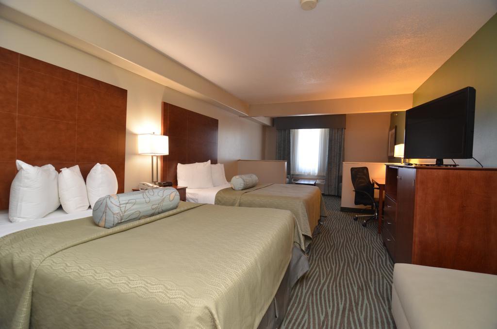 Americinn By Wyndham Des Moines Airport Exterior foto